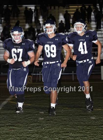 Thumbnail 2 in Loyola vs. Alemany photogallery.