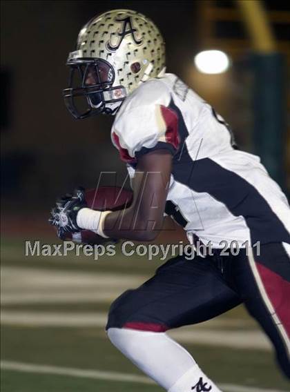 Thumbnail 2 in Loyola vs. Alemany photogallery.