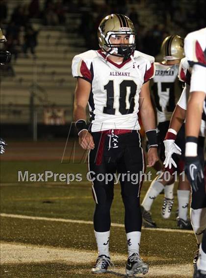 Thumbnail 2 in Loyola vs. Alemany photogallery.