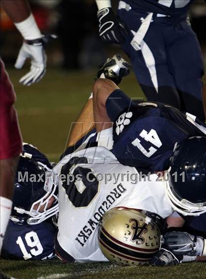Thumbnail 1 in Loyola vs. Alemany photogallery.