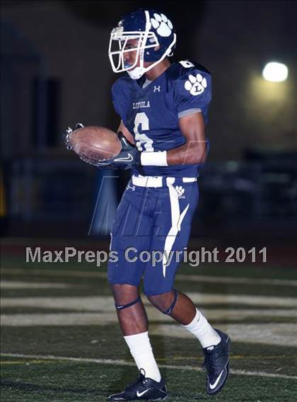 Thumbnail 1 in Loyola vs. Alemany photogallery.