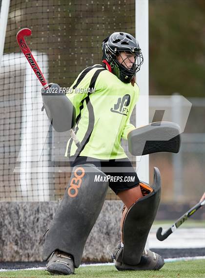 Thumbnail 2 in Western Branch vs. Yorktown (VHSL Class 6 State Semifinal) photogallery.