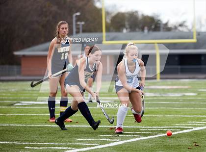Thumbnail 3 in Western Branch vs. Yorktown (VHSL Class 6 State Semifinal) photogallery.