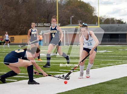 Thumbnail 2 in Western Branch vs. Yorktown (VHSL Class 6 State Semifinal) photogallery.