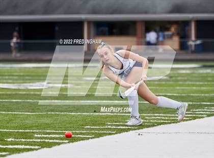 Thumbnail 3 in Western Branch vs. Yorktown (VHSL Class 6 State Semifinal) photogallery.