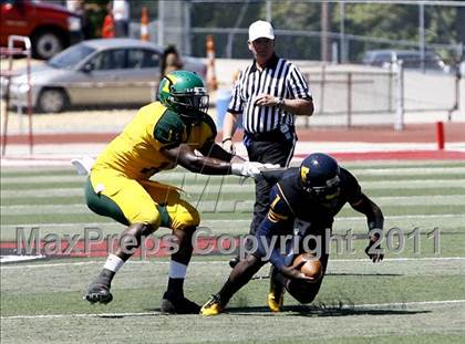Thumbnail 1 in Taft vs. Friendship Collegiate  (Skyline Chili Crosstown Showdown) photogallery.