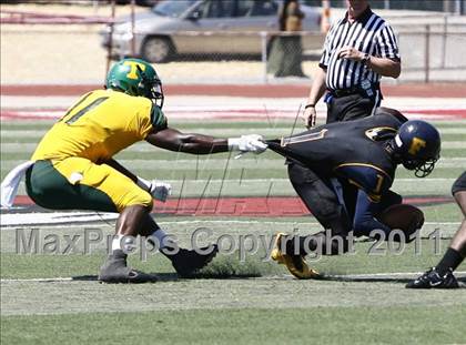 Thumbnail 3 in Taft vs. Friendship Collegiate  (Skyline Chili Crosstown Showdown) photogallery.