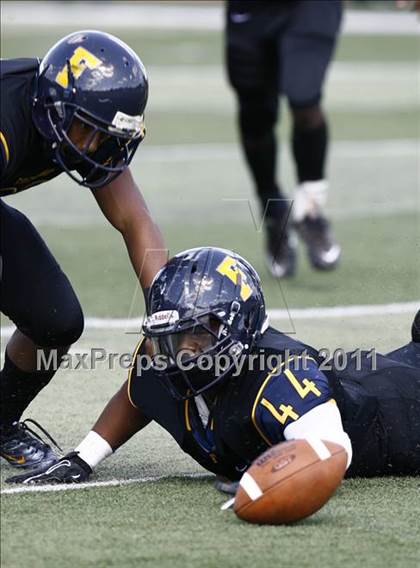 Thumbnail 3 in Taft vs. Friendship Collegiate  (Skyline Chili Crosstown Showdown) photogallery.