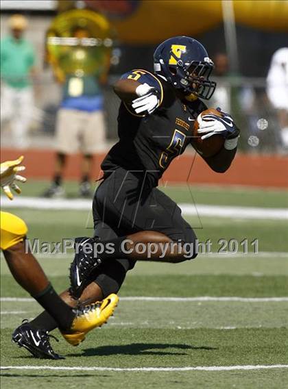 Thumbnail 1 in Taft vs. Friendship Collegiate  (Skyline Chili Crosstown Showdown) photogallery.