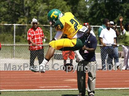 Thumbnail 2 in Taft vs. Friendship Collegiate  (Skyline Chili Crosstown Showdown) photogallery.