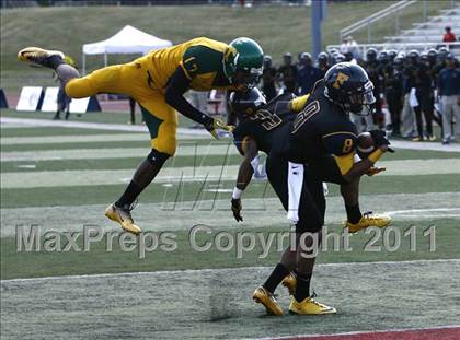Thumbnail 3 in Taft vs. Friendship Collegiate  (Skyline Chili Crosstown Showdown) photogallery.