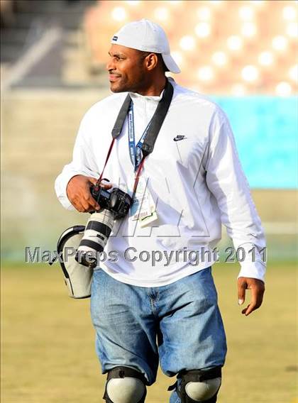 Thumbnail 1 in Crenshaw vs. Carson (CIF LA Section City D1 Final) photogallery.