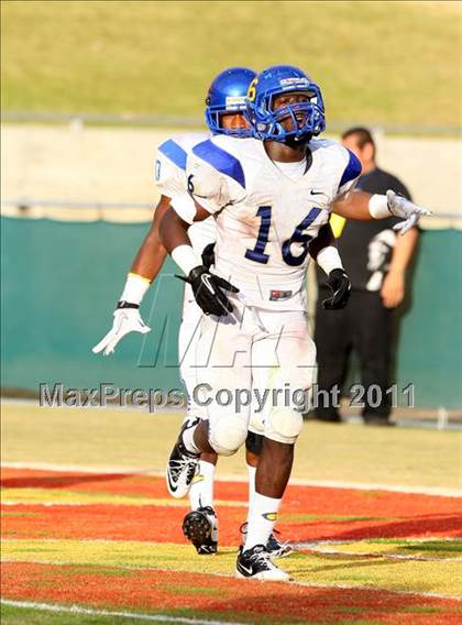 Thumbnail 1 in Crenshaw vs. Carson (CIF LA Section City D1 Final) photogallery.