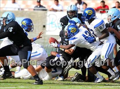 Thumbnail 3 in Crenshaw vs. Carson (CIF LA Section City D1 Final) photogallery.