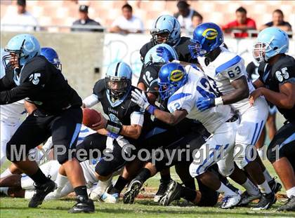Thumbnail 2 in Crenshaw vs. Carson (CIF LA Section City D1 Final) photogallery.