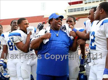 Thumbnail 2 in Crenshaw vs. Carson (CIF LA Section City D1 Final) photogallery.