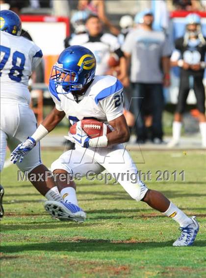 Thumbnail 2 in Crenshaw vs. Carson (CIF LA Section City D1 Final) photogallery.
