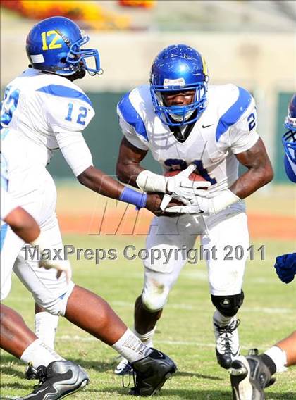 Thumbnail 1 in Crenshaw vs. Carson (CIF LA Section City D1 Final) photogallery.