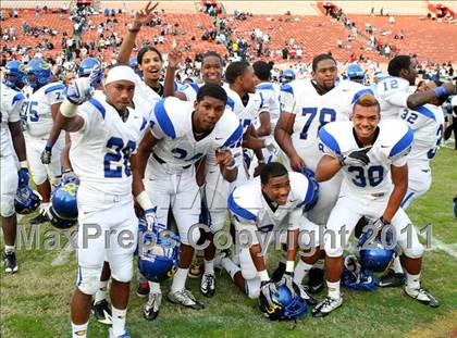 Thumbnail 2 in Crenshaw vs. Carson (CIF LA Section City D1 Final) photogallery.