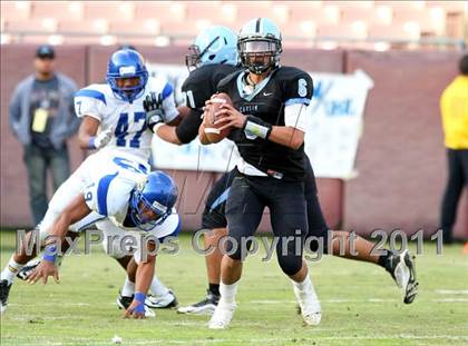 Thumbnail 2 in Crenshaw vs. Carson (CIF LA Section City D1 Final) photogallery.