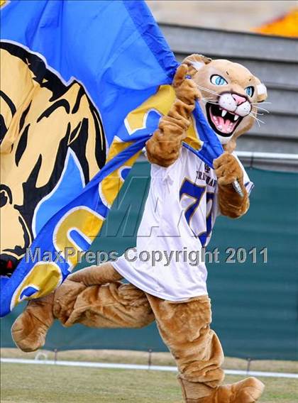 Thumbnail 3 in Crenshaw vs. Carson (CIF LA Section City D1 Final) photogallery.