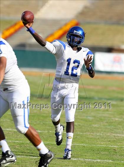 Thumbnail 1 in Crenshaw vs. Carson (CIF LA Section City D1 Final) photogallery.