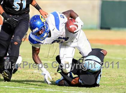 Thumbnail 2 in Crenshaw vs. Carson (CIF LA Section City D1 Final) photogallery.