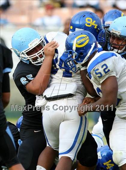 Thumbnail 3 in Crenshaw vs. Carson (CIF LA Section City D1 Final) photogallery.