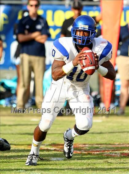 Thumbnail 2 in Crenshaw vs. Carson (CIF LA Section City D1 Final) photogallery.
