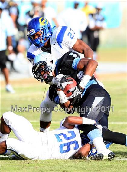 Thumbnail 1 in Crenshaw vs. Carson (CIF LA Section City D1 Final) photogallery.
