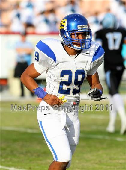 Thumbnail 3 in Crenshaw vs. Carson (CIF LA Section City D1 Final) photogallery.
