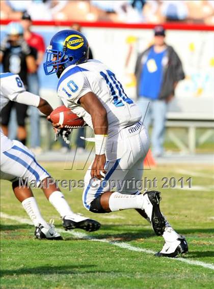 Thumbnail 3 in Crenshaw vs. Carson (CIF LA Section City D1 Final) photogallery.