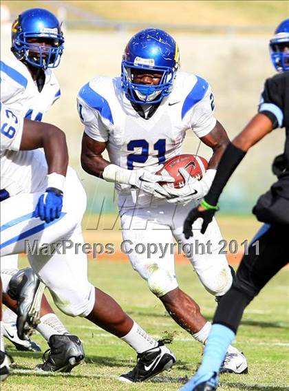 Thumbnail 3 in Crenshaw vs. Carson (CIF LA Section City D1 Final) photogallery.