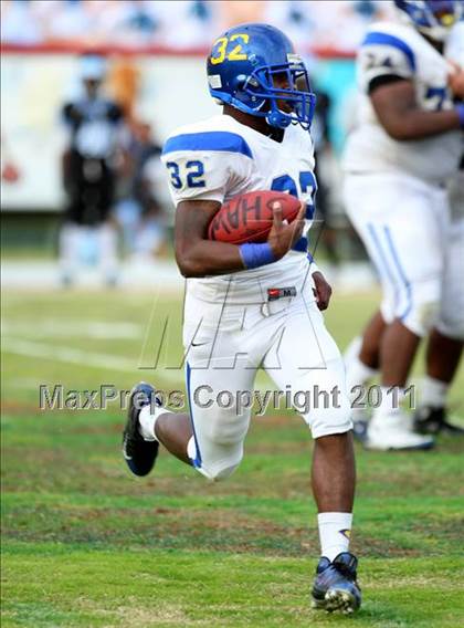 Thumbnail 3 in Crenshaw vs. Carson (CIF LA Section City D1 Final) photogallery.