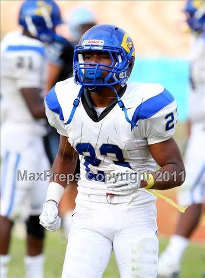 Thumbnail 2 in Crenshaw vs. Carson (CIF LA Section City D1 Final) photogallery.