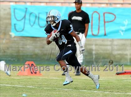 Thumbnail 2 in Crenshaw vs. Carson (CIF LA Section City D1 Final) photogallery.