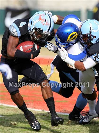 Thumbnail 1 in Crenshaw vs. Carson (CIF LA Section City D1 Final) photogallery.