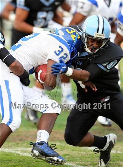 Thumbnail 3 in Crenshaw vs. Carson (CIF LA Section City D1 Final) photogallery.