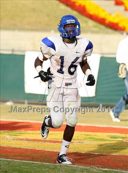 Thumbnail 2 in Crenshaw vs. Carson (CIF LA Section City D1 Final) photogallery.