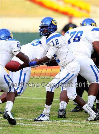 Thumbnail 1 in Crenshaw vs. Carson (CIF LA Section City D1 Final) photogallery.