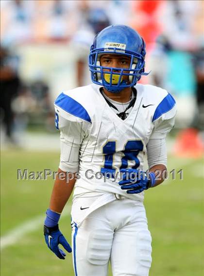 Thumbnail 1 in Crenshaw vs. Carson (CIF LA Section City D1 Final) photogallery.