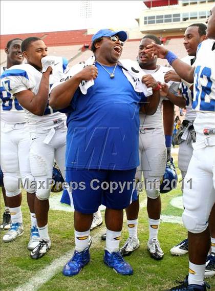 Thumbnail 3 in Crenshaw vs. Carson (CIF LA Section City D1 Final) photogallery.