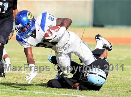 Thumbnail 1 in Crenshaw vs. Carson (CIF LA Section City D1 Final) photogallery.