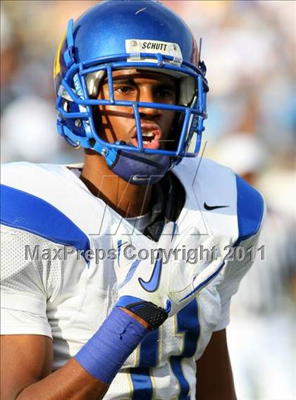 Thumbnail 1 in Crenshaw vs. Carson (CIF LA Section City D1 Final) photogallery.