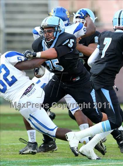 Thumbnail 2 in Crenshaw vs. Carson (CIF LA Section City D1 Final) photogallery.