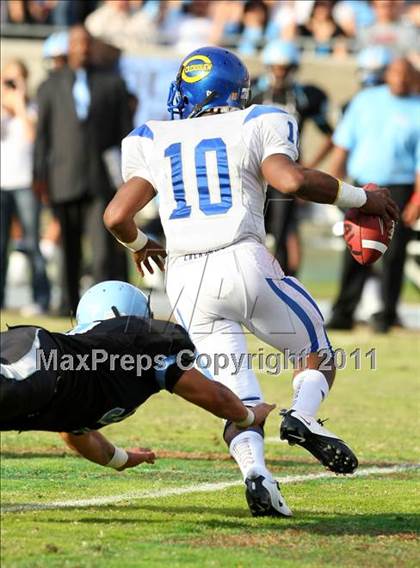Thumbnail 2 in Crenshaw vs. Carson (CIF LA Section City D1 Final) photogallery.