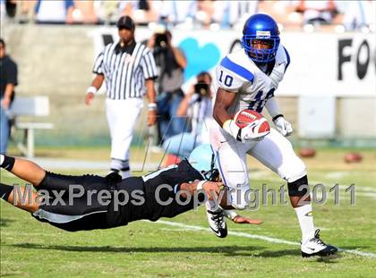 Thumbnail 3 in Crenshaw vs. Carson (CIF LA Section City D1 Final) photogallery.