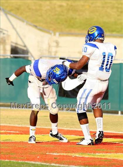 Thumbnail 3 in Crenshaw vs. Carson (CIF LA Section City D1 Final) photogallery.