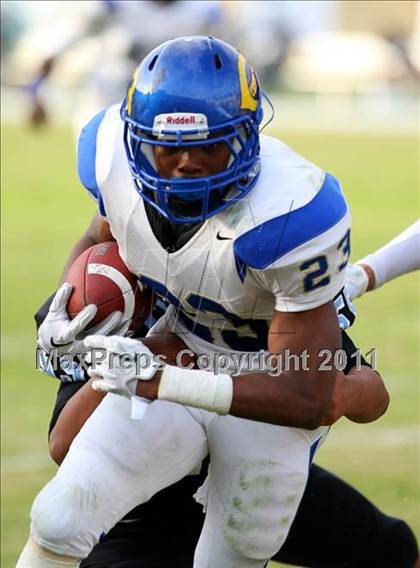 Thumbnail 1 in Crenshaw vs. Carson (CIF LA Section City D1 Final) photogallery.