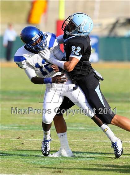 Thumbnail 2 in Crenshaw vs. Carson (CIF LA Section City D1 Final) photogallery.